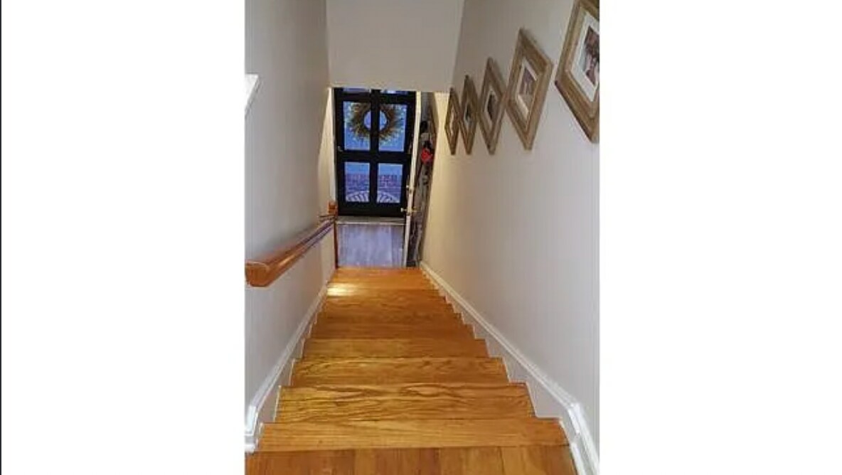 Building Photo - 401 N Hamilton St