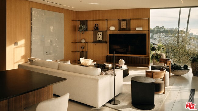 Building Photo - 9344 Nightingale Dr