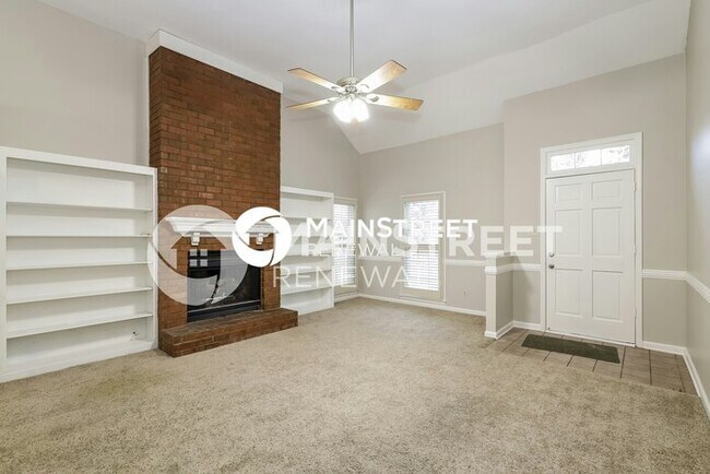 Building Photo - 3 Bedroom Pet-Friendly Home in MEMPHIS, TN with Main Street Renewal