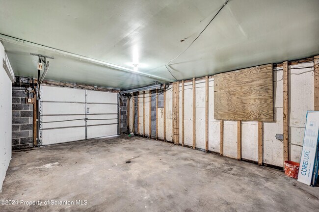 Building Photo - 815 Fig St