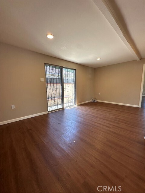 Building Photo - 3040 Seminole Ave