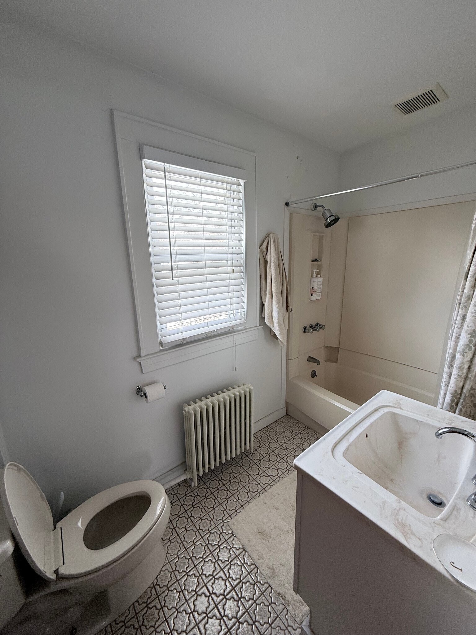 Building Photo - 21 Cleveland St