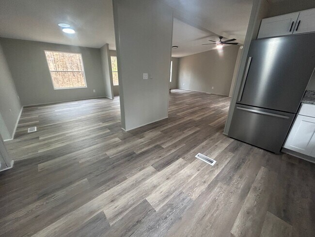 Building Photo - 1362 Winterwood Rd