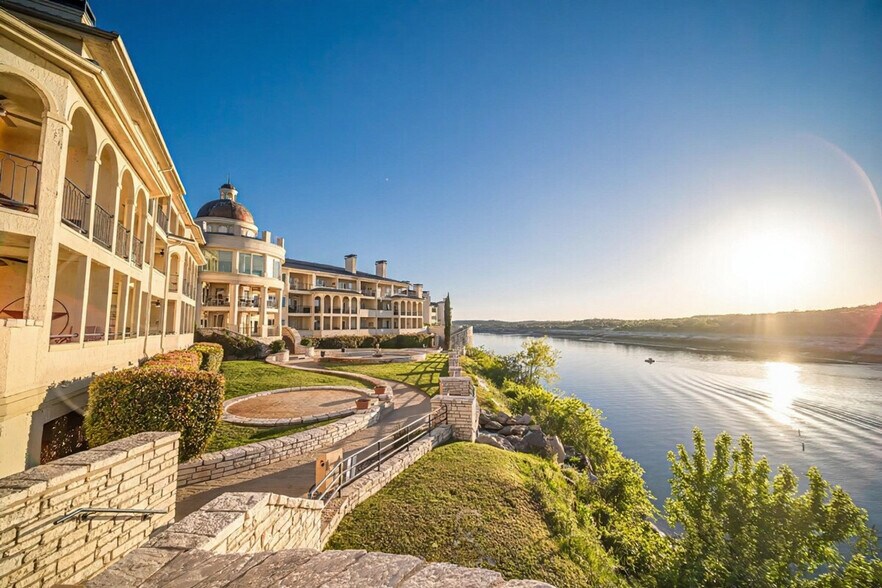 Building Photo - 3404 American Dr