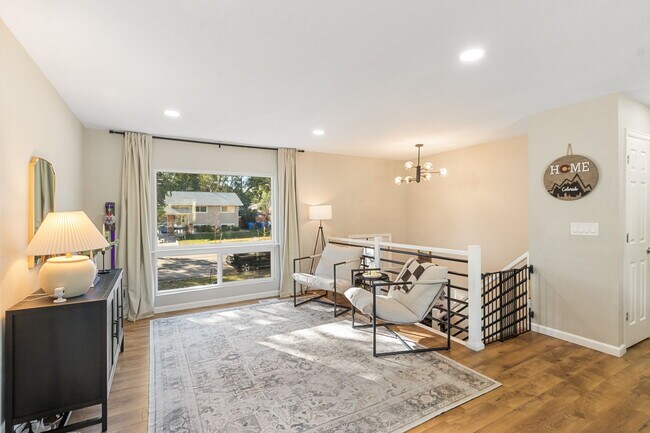 Building Photo - 3040 Garland Terrace