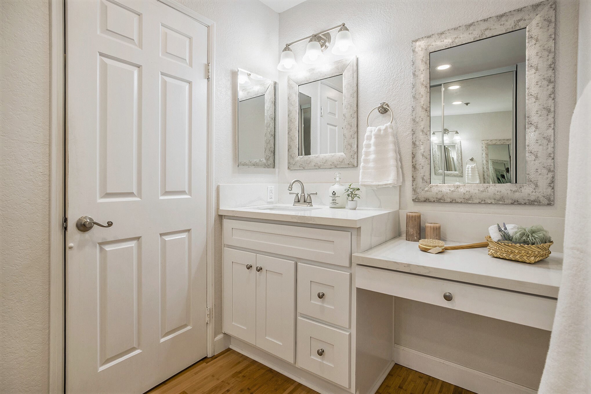 Building Photo - 5605 Friars Rd