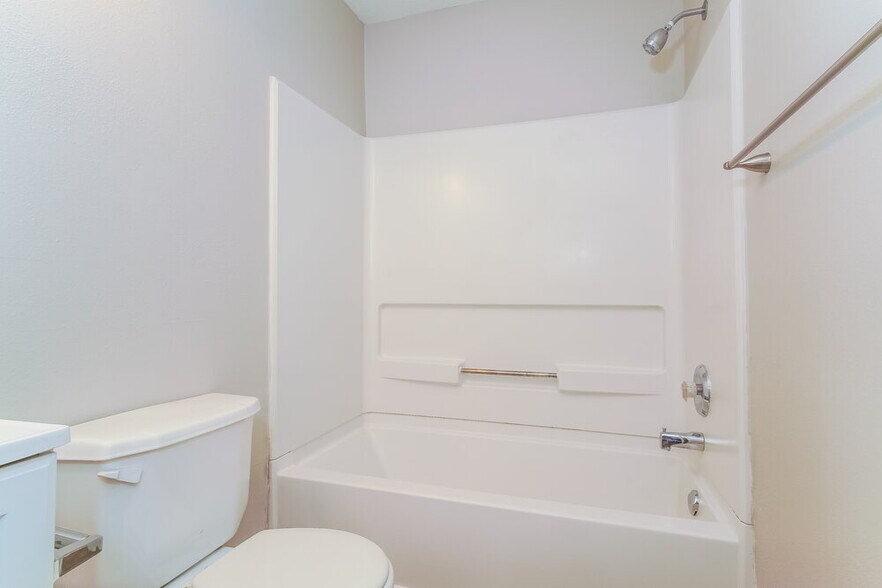 Building Photo - 5651 Dollar Forge Dr