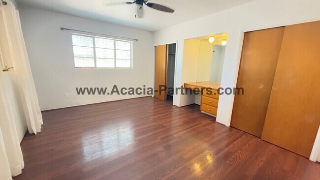 Building Photo - Three Bedroom Ranch Style Home