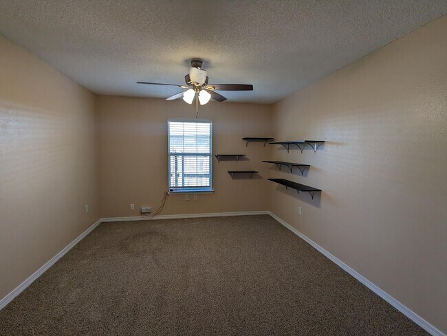 Building Photo - 9768 Parker Lake Cir