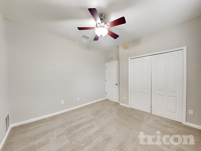 Building Photo - 10818 Birchard Ln