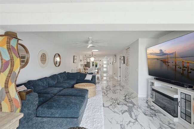 Building Photo - 573 Boca Ciega Point Blvd N