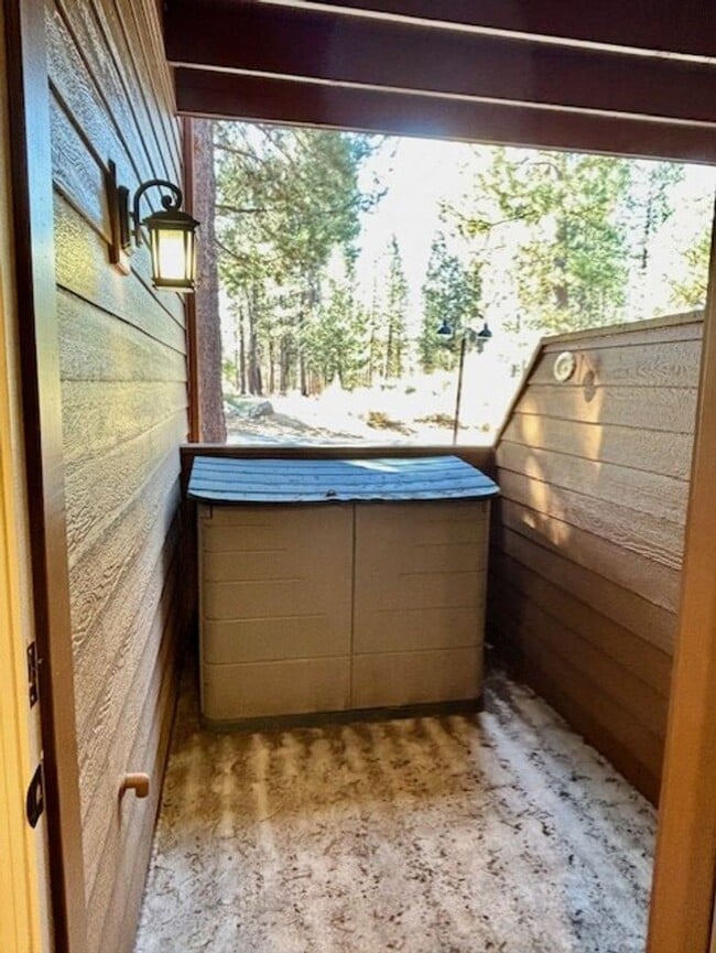 Building Photo - Furnished 2 Bedroom Condo in Sunriver!! $250 off first full months rent!