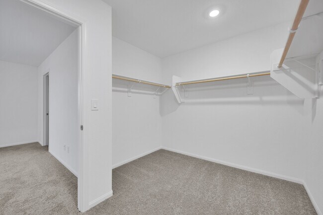 Building Photo - 6050 Swift Lariat St