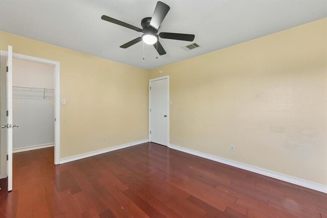 Building Photo - 12712 Ring Dr