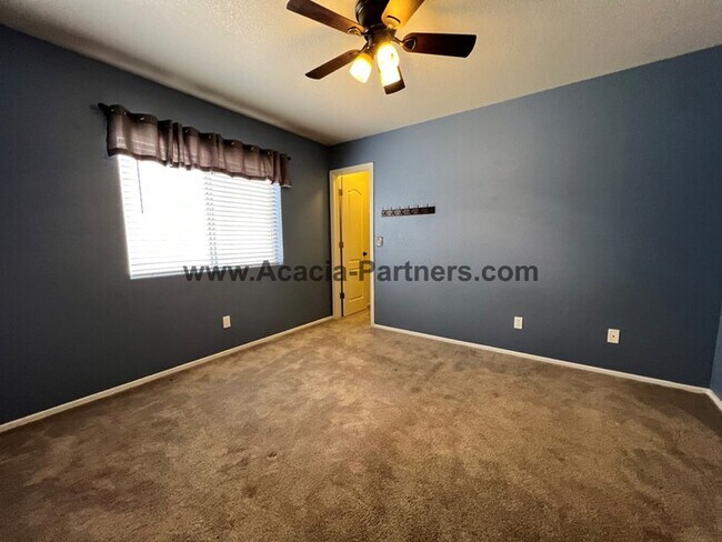 Building Photo - Three Bedroom home in Rancho Escondido