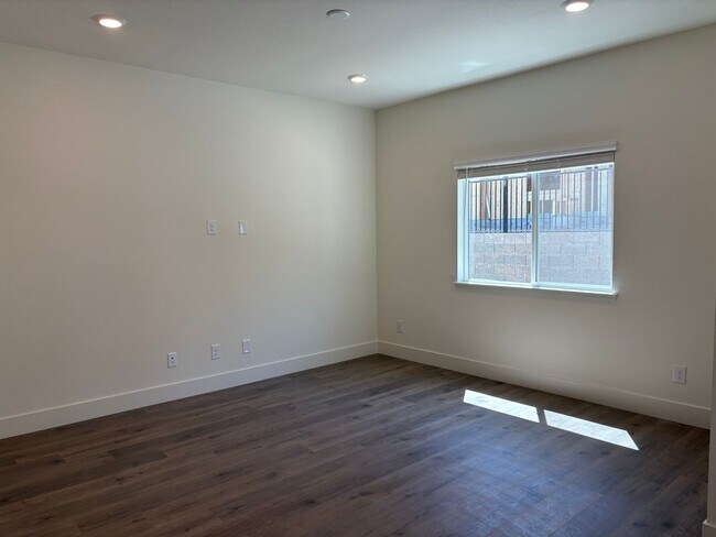 Building Photo - Brand New DR Horton Home in NW Reno!