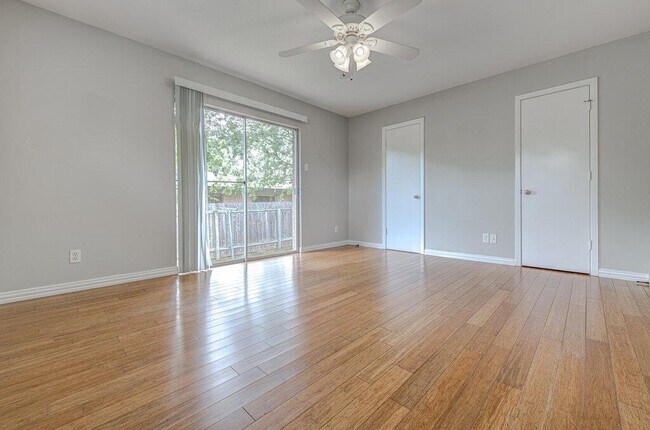 Building Photo - 4806 Avenue F