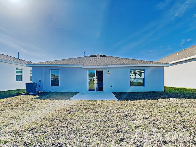 Building Photo - 9496 Revere Ave