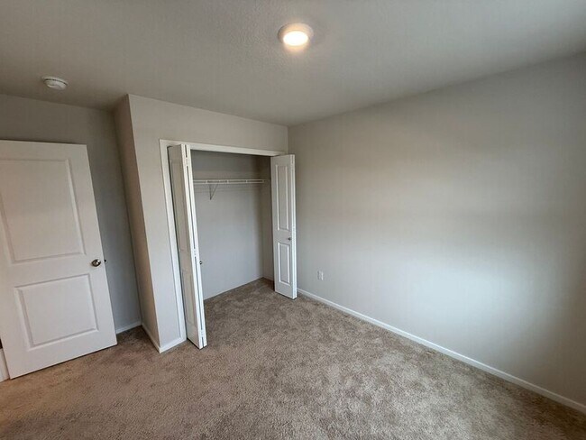 Building Photo - 4816 Apollo Ave