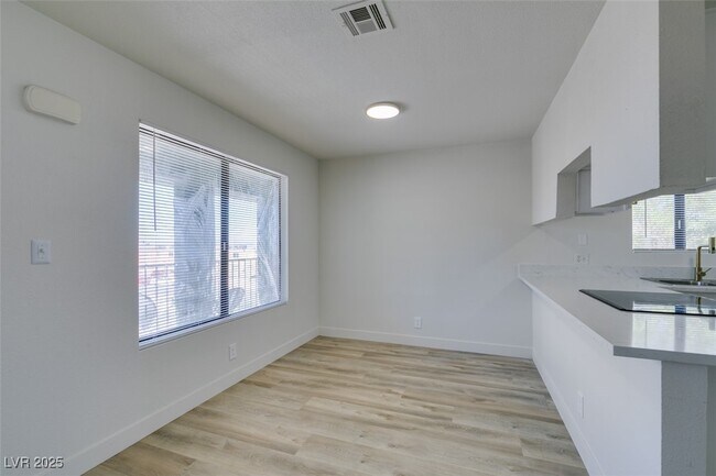 Building Photo - 6932 Kilgore Dr