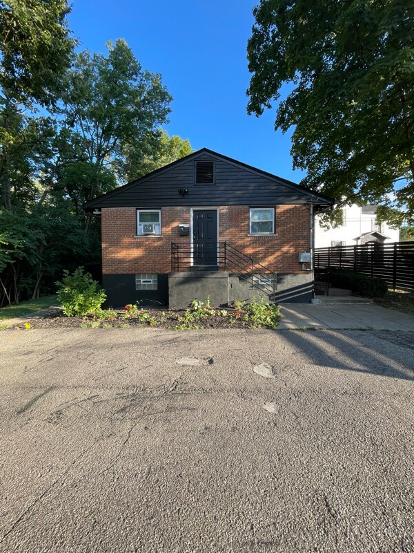 Building Photo - 7901 Camargo Rd