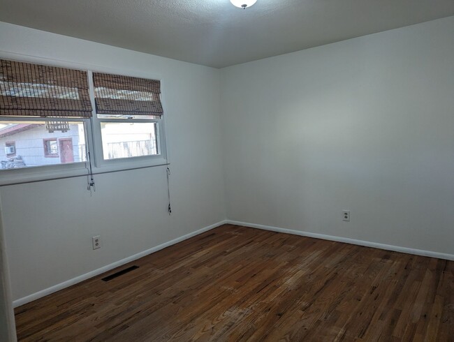 Building Photo - Spacious pet-friendly Clarkston house on d...
