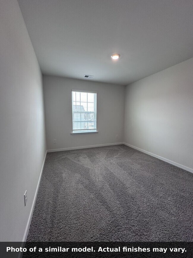 Building Photo - Brand New Home located at the Hamptons of Hickory!