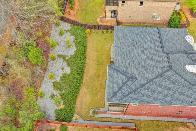 Building Photo - 2540 Maple Ridge Ln