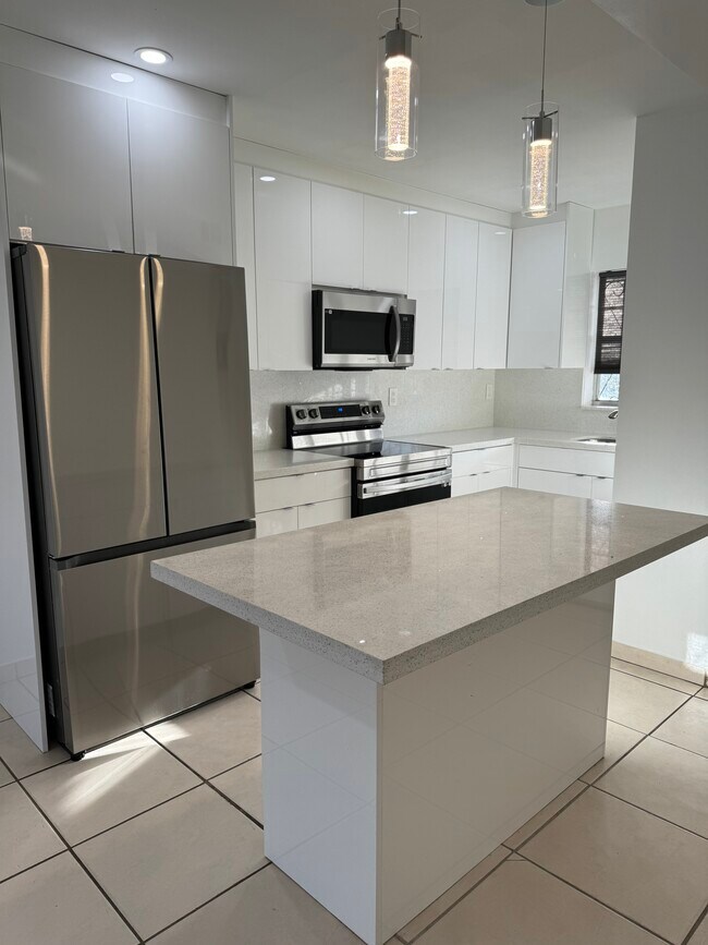 Building Photo - 10851 SW 2nd St