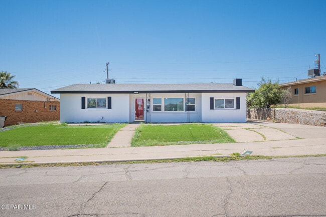 Building Photo - 204 Balboa Rd