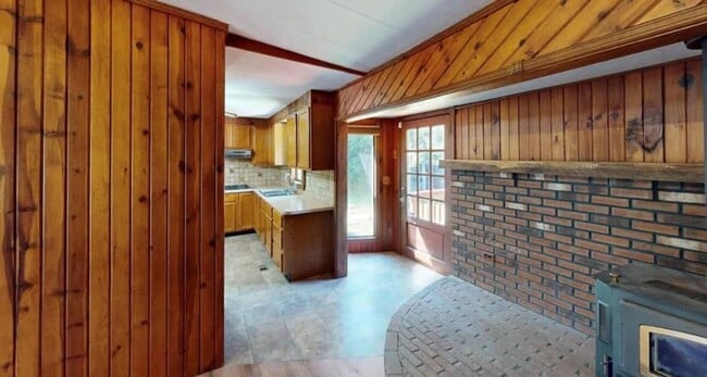 Building Photo - 1501 NY 9G LLC