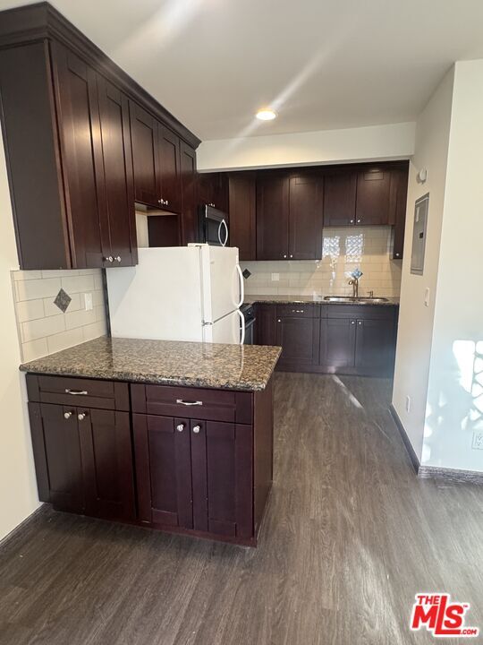 Building Photo - 133 Crescent Dr