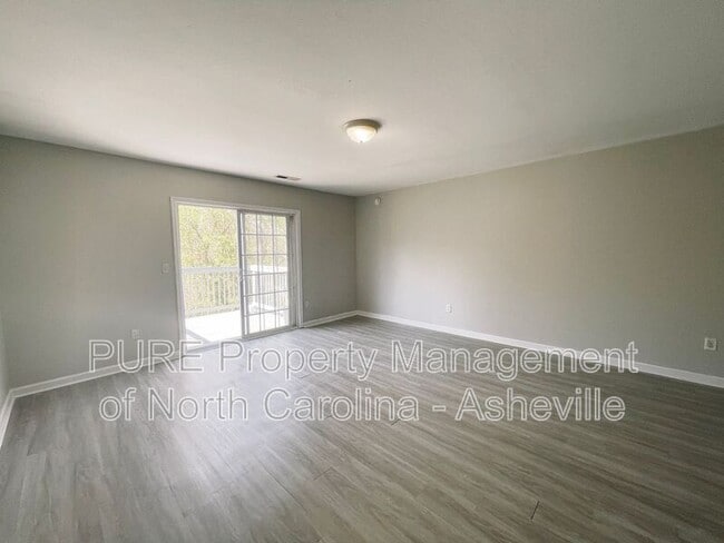 Building Photo - 143 Carrion Ln