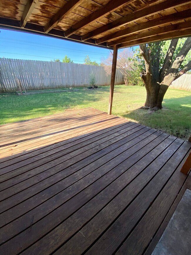 Building Photo - Beautiful Home in NW OKC -Available Now!