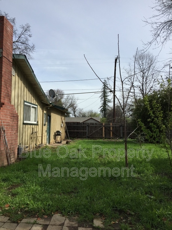 Building Photo - 252 Connors Ave