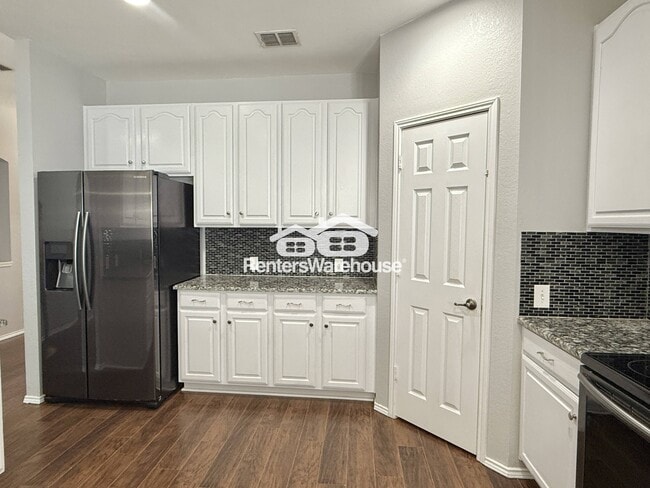 Building Photo - 8429 Greylock Ct