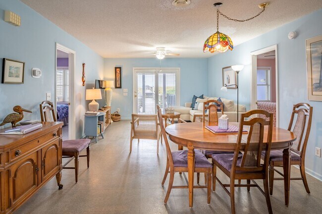 Building Photo - FURNISHED OFF-SEASON MONTHLY RENTAL-STARTI...