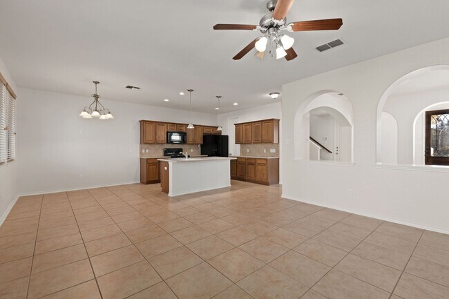 Building Photo - 4219 Woodbridge Way