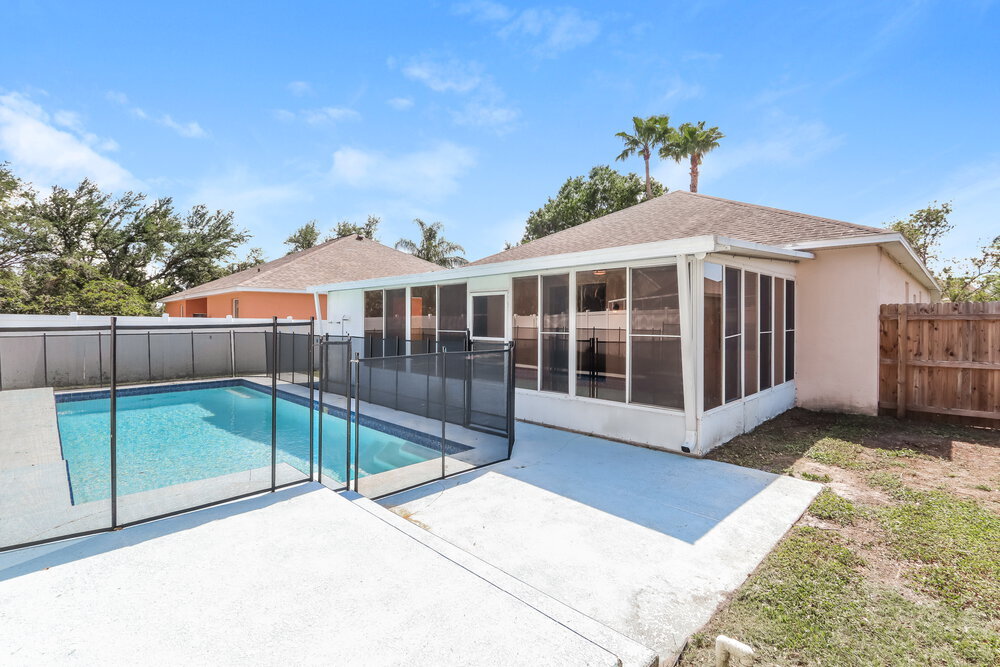Building Photo - 18003 Misty Blue Ln