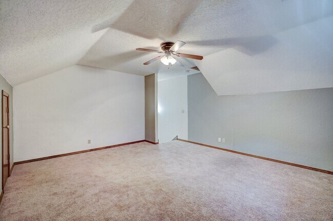 Building Photo - Comfortable Living in Edmond – 3BR with Prime Convenience