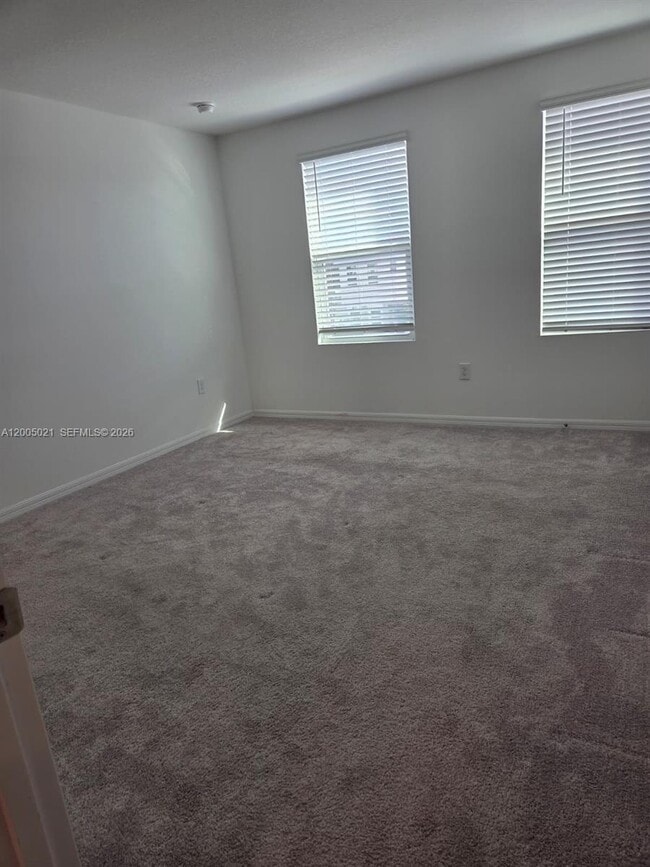 Building Photo - 3230 Skyline Lp