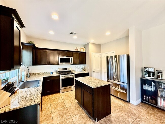 Building Photo - 10241 Gibson Isle Dr