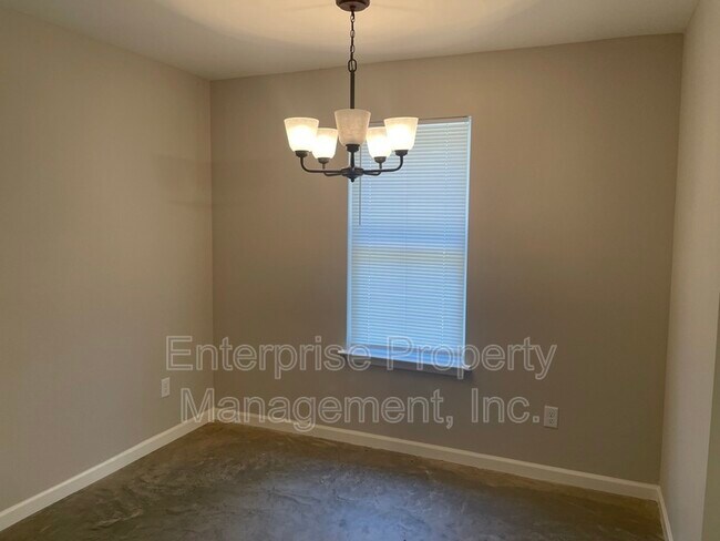 Building Photo - 3187 E Shirley Cir