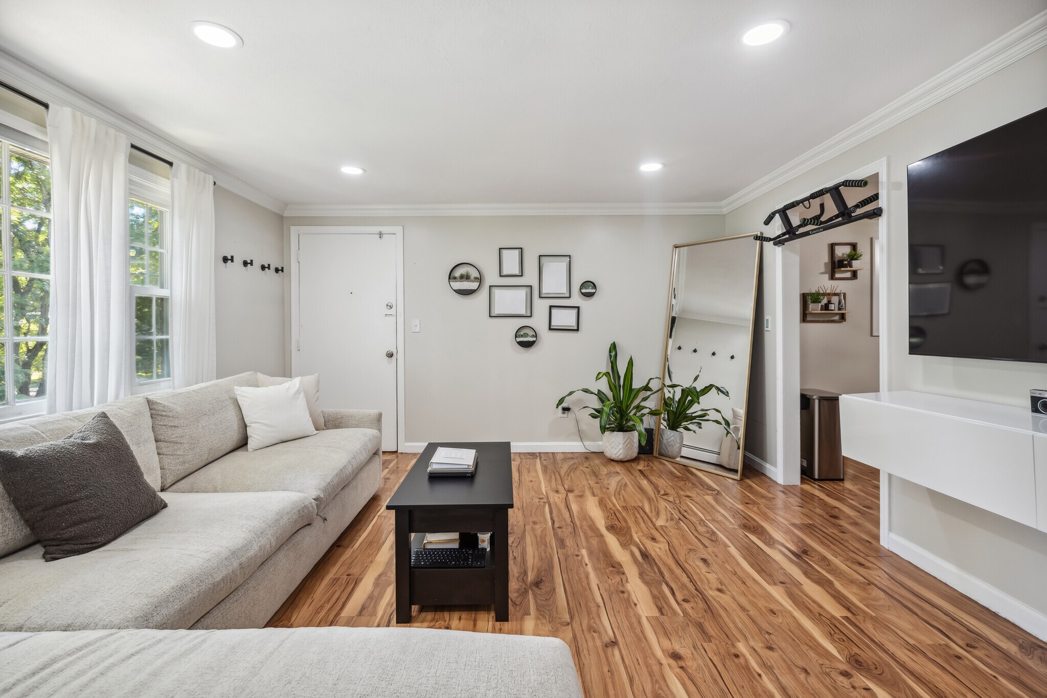 Building Photo - 13 Myles Standish Dr