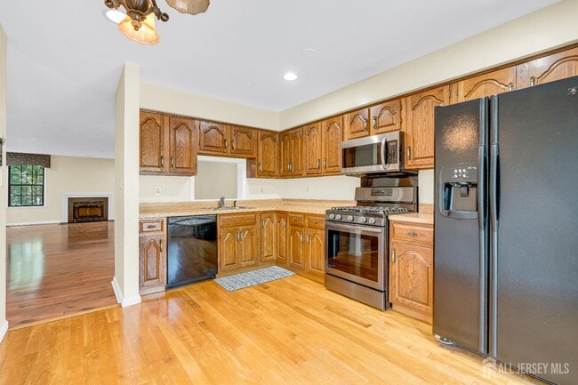 Building Photo - 3604 Springbrook Dr