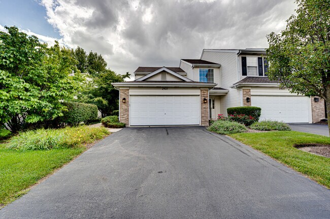 Building Photo - 2427 Stoughton Cir