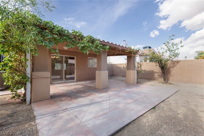 Building Photo - 7900 White Grass Ave