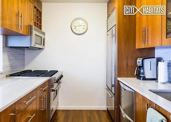 Building Photo - 88 Greenwich St