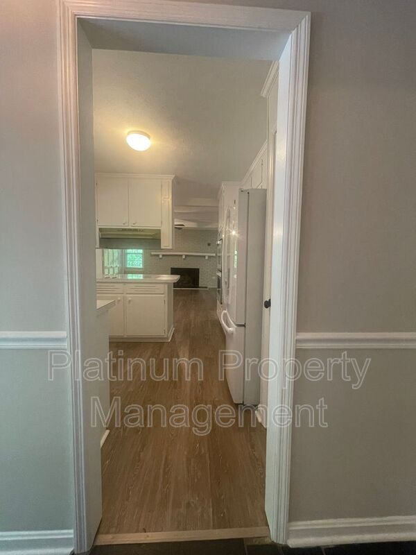 Building Photo - 224 Cold Creek Dr