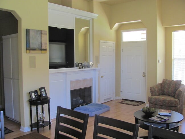 Building Photo - Single level Home in the Orcutt Neighborhood